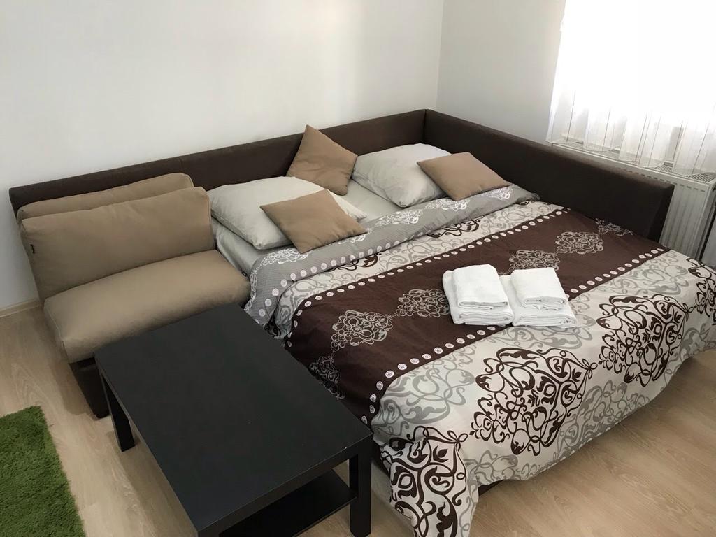 Gil Apartments, Квартира Студия В Самом Центре Пл Петефи Uzjhorod Exteriör bild